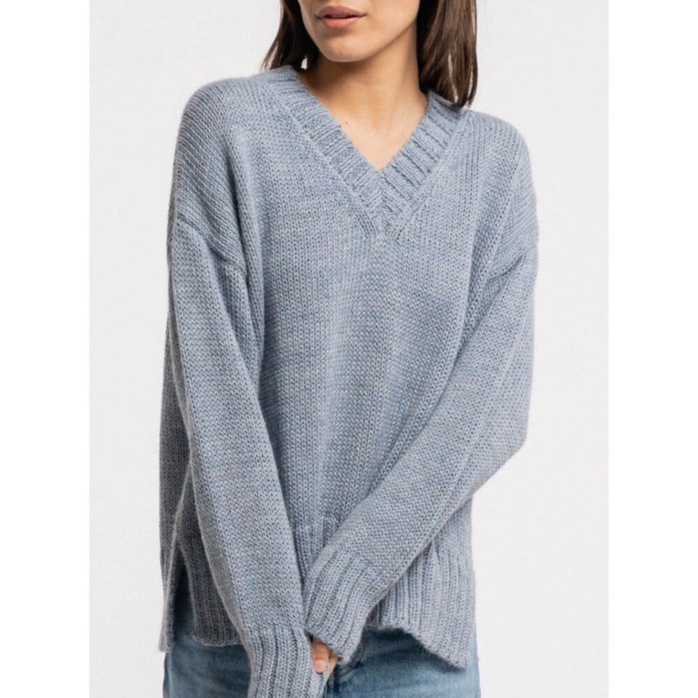 Laude The Label - 100% Alpaca Billy Sweater in Dusty Blue